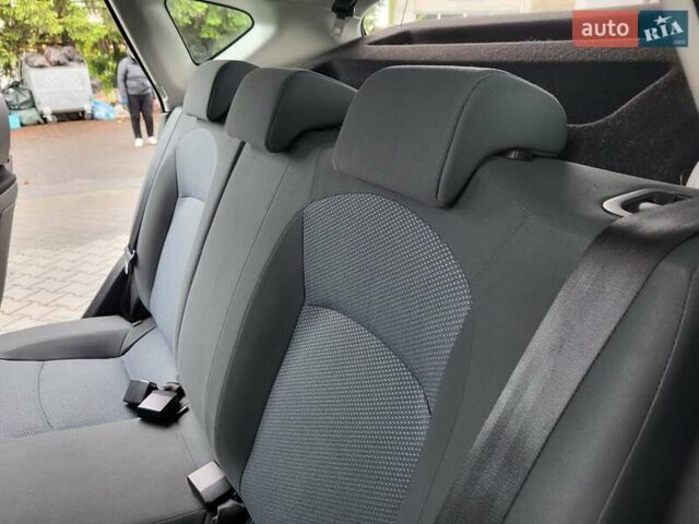 Серый Ниссан Кашкай, объемом двигателя 1.6 л и пробегом 231 тыс. км за 9999 $, фото 101 на Automoto.ua