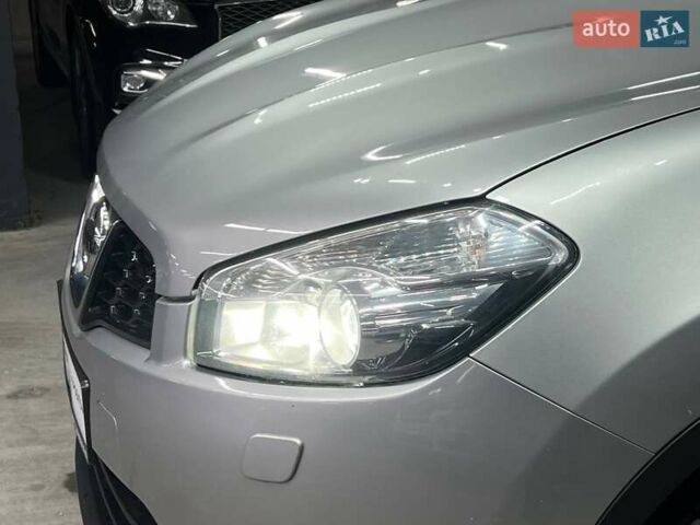 Серый Ниссан Кашкай, объемом двигателя 1.6 л и пробегом 82 тыс. км за 11500 $, фото 3 на Automoto.ua