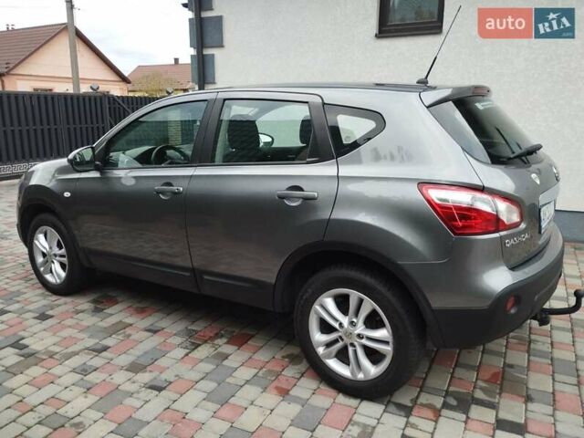 Сірий Ніссан Кашкай, об'ємом двигуна 1.6 л та пробігом 247 тис. км за 9650 $, фото 6 на Automoto.ua