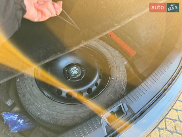 Серый Ниссан Кашкай, объемом двигателя 1.5 л и пробегом 200 тыс. км за 11599 $, фото 94 на Automoto.ua