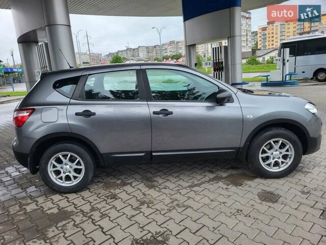 Серый Ниссан Кашкай, объемом двигателя 1.6 л и пробегом 231 тыс. км за 9999 $, фото 23 на Automoto.ua