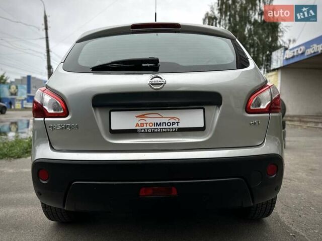 Серый Ниссан Кашкай, объемом двигателя 1.5 л и пробегом 213 тыс. км за 12500 $, фото 31 на Automoto.ua