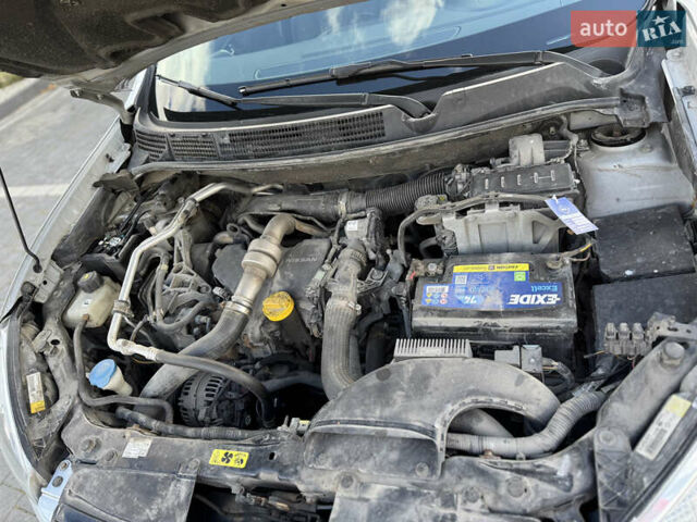 Серый Ниссан Кашкай, объемом двигателя 1.5 л и пробегом 264 тыс. км за 9299 $, фото 28 на Automoto.ua