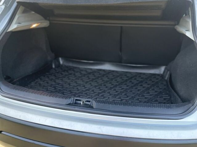 Серый Ниссан Кашкай, объемом двигателя 2 л и пробегом 335 тыс. км за 11000 $, фото 8 на Automoto.ua