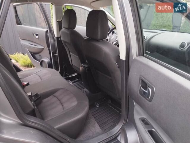 Сірий Ніссан Кашкай, об'ємом двигуна 1.6 л та пробігом 247 тис. км за 9650 $, фото 12 на Automoto.ua