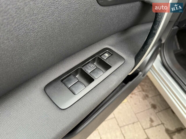 Серый Ниссан Кашкай, объемом двигателя 2 л и пробегом 173 тыс. км за 12435 $, фото 24 на Automoto.ua