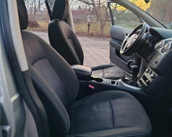 Серый Ниссан Кашкай, объемом двигателя 1.6 л и пробегом 207 тыс. км за 10200 $, фото 18 на Automoto.ua