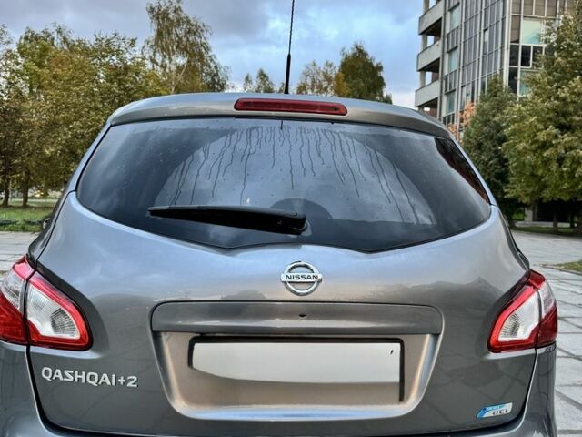 Серый Ниссан Кашкай, объемом двигателя 1.6 л и пробегом 234 тыс. км за 11400 $, фото 1 на Automoto.ua