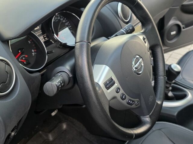 Серый Ниссан Кашкай, объемом двигателя 1.6 л и пробегом 246 тыс. км за 11600 $, фото 16 на Automoto.ua