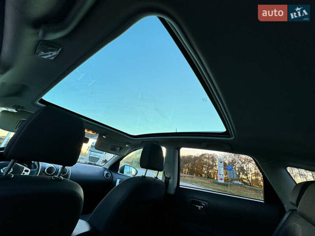 Серый Ниссан Кашкай, объемом двигателя 1.5 л и пробегом 200 тыс. км за 11599 $, фото 93 на Automoto.ua