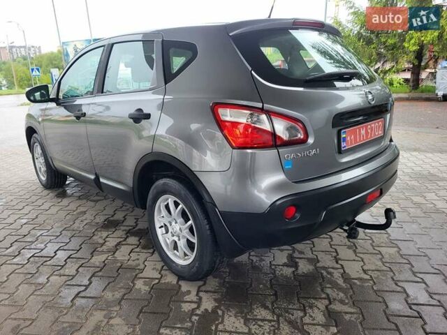 Серый Ниссан Кашкай, объемом двигателя 1.6 л и пробегом 231 тыс. км за 9999 $, фото 42 на Automoto.ua