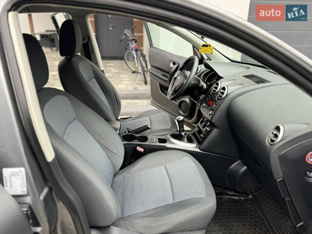 Серый Ниссан Кашкай, объемом двигателя 1.6 л и пробегом 222 тыс. км за 9900 $, фото 25 на Automoto.ua