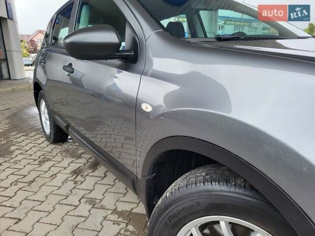 Серый Ниссан Кашкай, объемом двигателя 1.6 л и пробегом 231 тыс. км за 9999 $, фото 12 на Automoto.ua