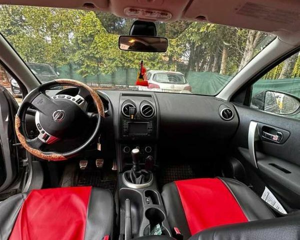 Серый Ниссан Кашкай, объемом двигателя 15 л и пробегом 209 тыс. км за 10700 $, фото 3 на Automoto.ua