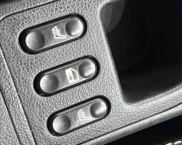 Серый Ниссан Кашкай, объемом двигателя 1.6 л и пробегом 82 тыс. км за 11500 $, фото 14 на Automoto.ua