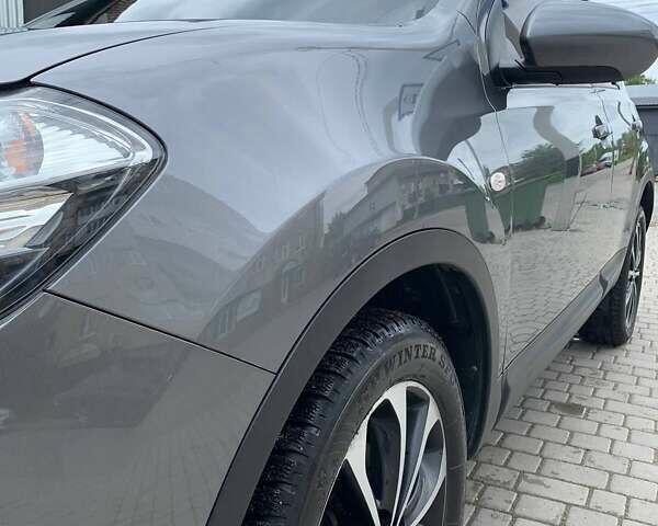 Серый Ниссан Кашкай, объемом двигателя 1.5 л и пробегом 284 тыс. км за 9800 $, фото 3 на Automoto.ua