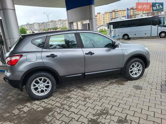 Серый Ниссан Кашкай, объемом двигателя 1.6 л и пробегом 231 тыс. км за 9999 $, фото 25 на Automoto.ua