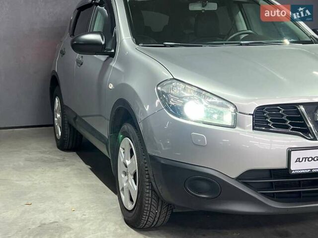 Серый Ниссан Кашкай, объемом двигателя 1.6 л и пробегом 82 тыс. км за 11500 $, фото 1 на Automoto.ua