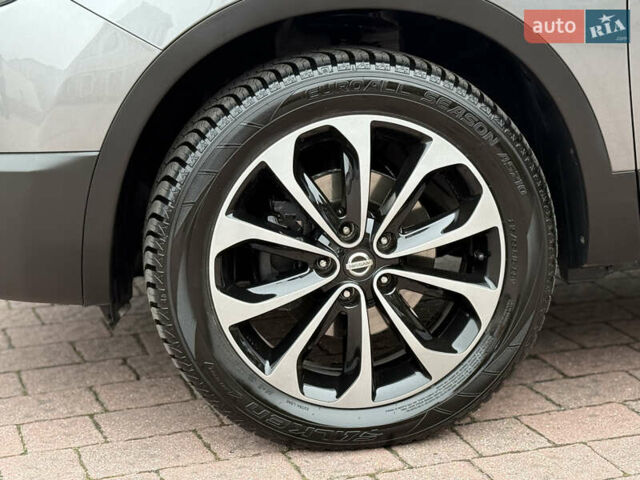 Сірий Ніссан Кашкай, об'ємом двигуна 1.6 л та пробігом 218 тис. км за 11999 $, фото 17 на Automoto.ua