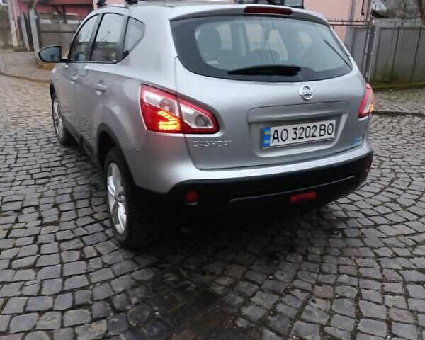 Серый Ниссан Кашкай, объемом двигателя 1.6 л и пробегом 261 тыс. км за 9500 $, фото 5 на Automoto.ua