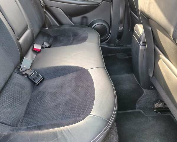 Сірий Ніссан Кашкай, об'ємом двигуна 1.6 л та пробігом 182 тис. км за 11950 $, фото 3 на Automoto.ua