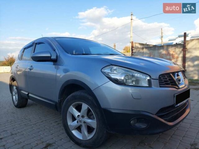 Серый Ниссан Кашкай, объемом двигателя 2 л и пробегом 237 тыс. км за 11800 $, фото 2 на Automoto.ua