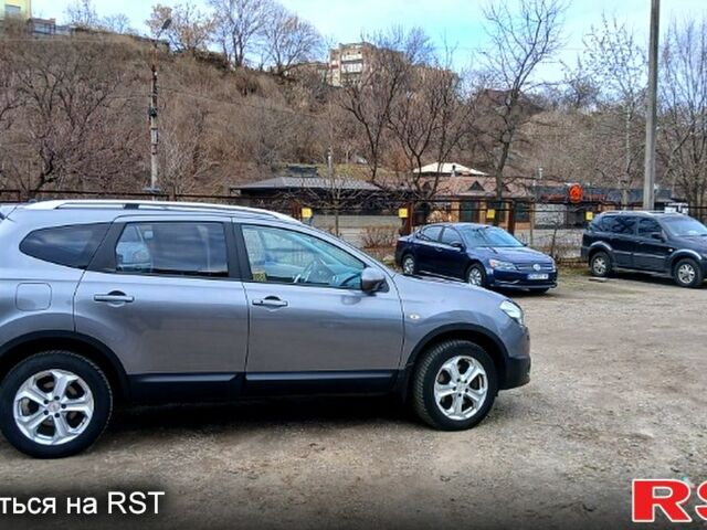 Сірий Ніссан Кашкай, об'ємом двигуна 1.6 л та пробігом 237 тис. км за 12800 $, фото 5 на Automoto.ua