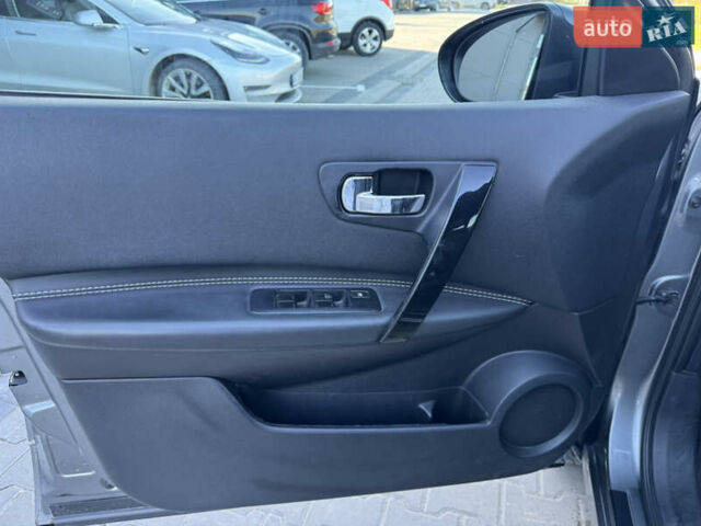 Серый Ниссан Кашкай, объемом двигателя 1.6 л и пробегом 224 тыс. км за 10900 $, фото 12 на Automoto.ua