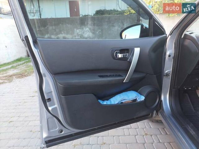 Серый Ниссан Кашкай, объемом двигателя 2 л и пробегом 237 тыс. км за 11800 $, фото 20 на Automoto.ua