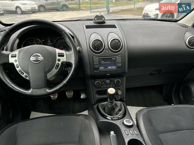 Серый Ниссан Кашкай, объемом двигателя 1.6 л и пробегом 254 тыс. км за 12600 $, фото 43 на Automoto.ua