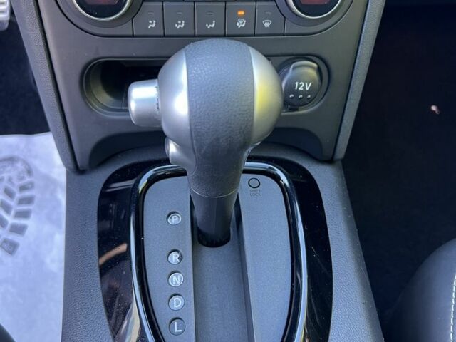 Серый Ниссан Кашкай, объемом двигателя 1.6 л и пробегом 105 тыс. км за 11555 $, фото 12 на Automoto.ua