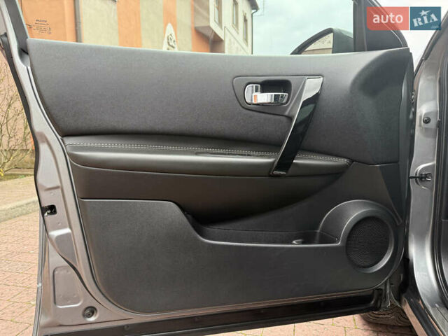 Сірий Ніссан Кашкай, об'ємом двигуна 1.6 л та пробігом 218 тис. км за 11999 $, фото 79 на Automoto.ua