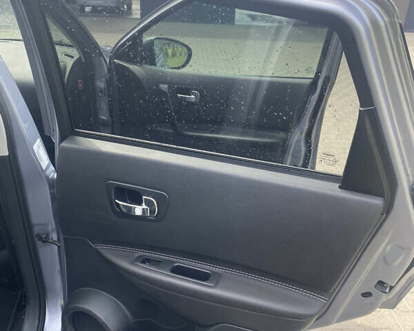 Сірий Ніссан Кашкай, об'ємом двигуна 1.6 л та пробігом 254 тис. км за 11600 $, фото 12 на Automoto.ua