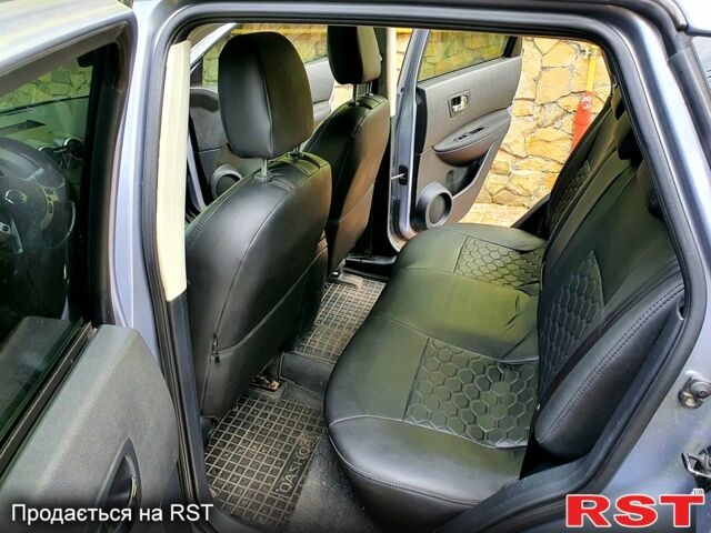 Серый Ниссан Кашкай, объемом двигателя 1.6 л и пробегом 158 тыс. км за 10000 $, фото 1 на Automoto.ua