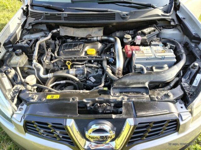 Серый Ниссан Кашкай, объемом двигателя 1.6 л и пробегом 182 тыс. км за 11950 $, фото 4 на Automoto.ua