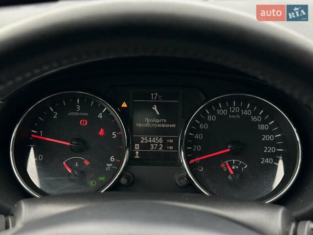 Серый Ниссан Кашкай, объемом двигателя 1.6 л и пробегом 254 тыс. км за 12600 $, фото 42 на Automoto.ua