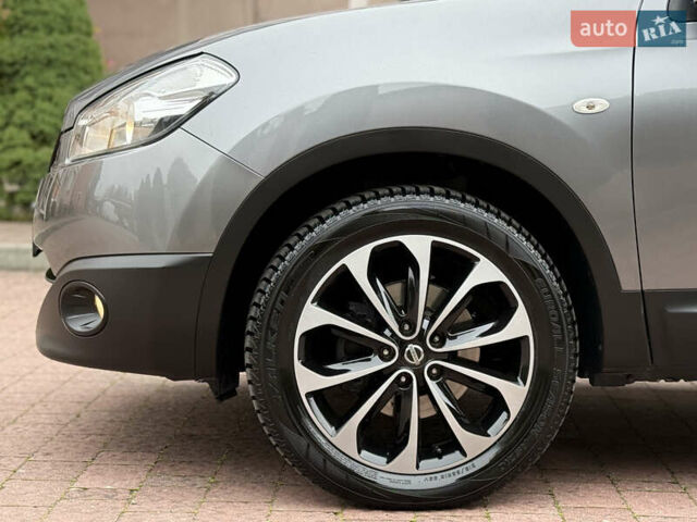 Сірий Ніссан Кашкай, об'ємом двигуна 1.6 л та пробігом 218 тис. км за 11999 $, фото 31 на Automoto.ua