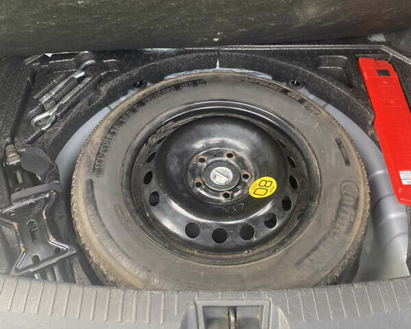 Сірий Ніссан Кашкай, об'ємом двигуна 1.6 л та пробігом 254 тис. км за 11600 $, фото 29 на Automoto.ua