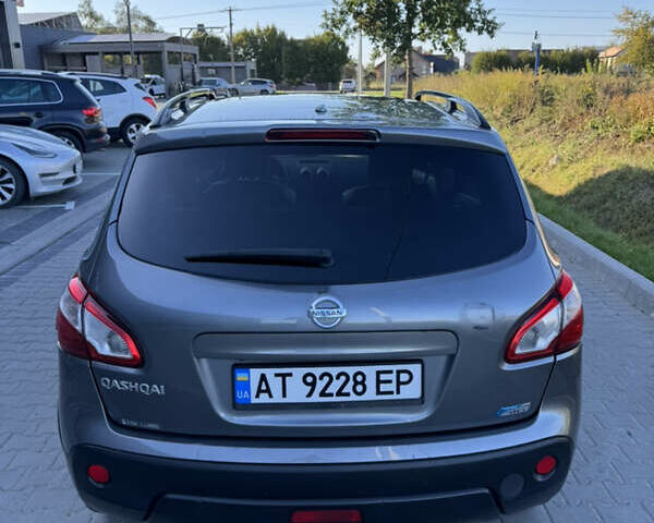 Серый Ниссан Кашкай, объемом двигателя 1.6 л и пробегом 224 тыс. км за 10900 $, фото 5 на Automoto.ua
