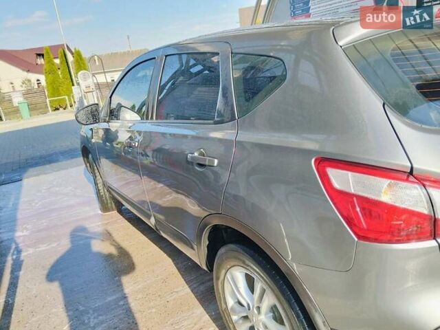 Сірий Ніссан Кашкай, об'ємом двигуна 1.46 л та пробігом 261 тис. км за 10800 $, фото 4 на Automoto.ua