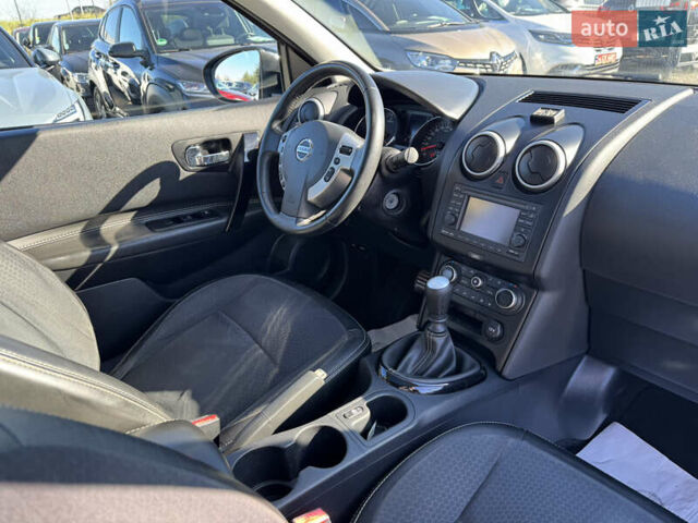 Сірий Ніссан Кашкай, об'ємом двигуна 1.6 л та пробігом 257 тис. км за 11700 $, фото 29 на Automoto.ua