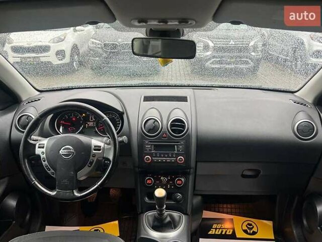 Серый Ниссан Кашкай, объемом двигателя 1.6 л и пробегом 224 тыс. км за 12000 $, фото 14 на Automoto.ua