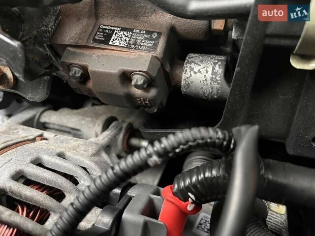 Сірий Ніссан Кашкай, об'ємом двигуна 1.5 л та пробігом 230 тис. км за 10777 $, фото 76 на Automoto.ua