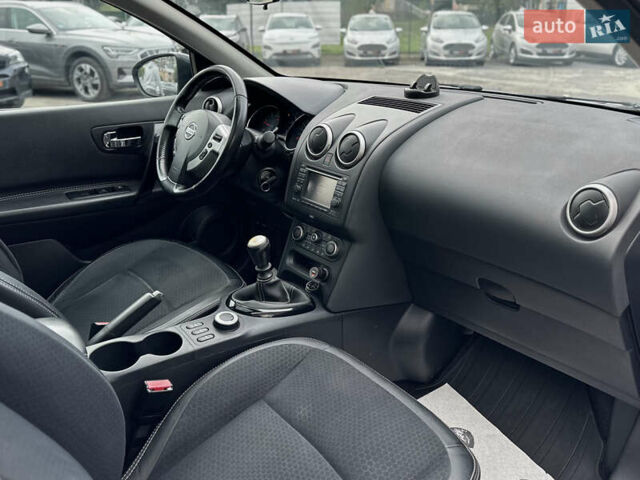 Серый Ниссан Кашкай, объемом двигателя 1.6 л и пробегом 254 тыс. км за 12600 $, фото 34 на Automoto.ua