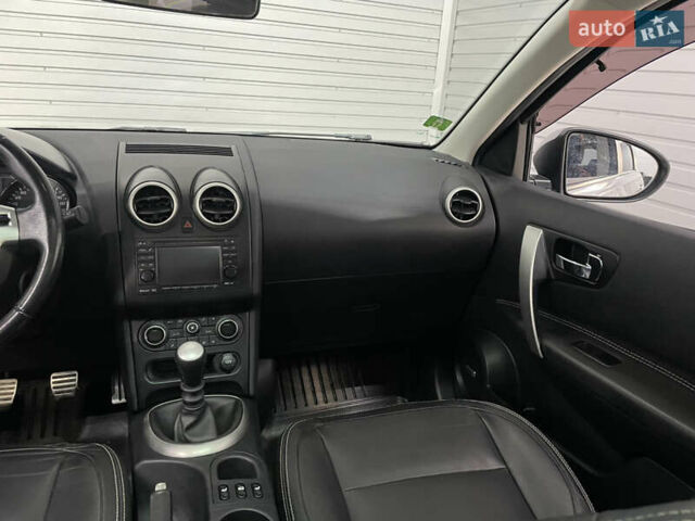 Серый Ниссан Кашкай, объемом двигателя 1.6 л и пробегом 202 тыс. км за 11950 $, фото 69 на Automoto.ua