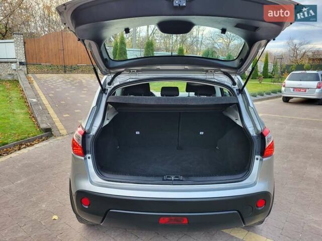 Серый Ниссан Кашкай, объемом двигателя 1.6 л и пробегом 227 тыс. км за 10850 $, фото 31 на Automoto.ua