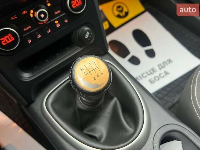 Серый Ниссан Кашкай, объемом двигателя 1.6 л и пробегом 224 тыс. км за 12000 $, фото 15 на Automoto.ua