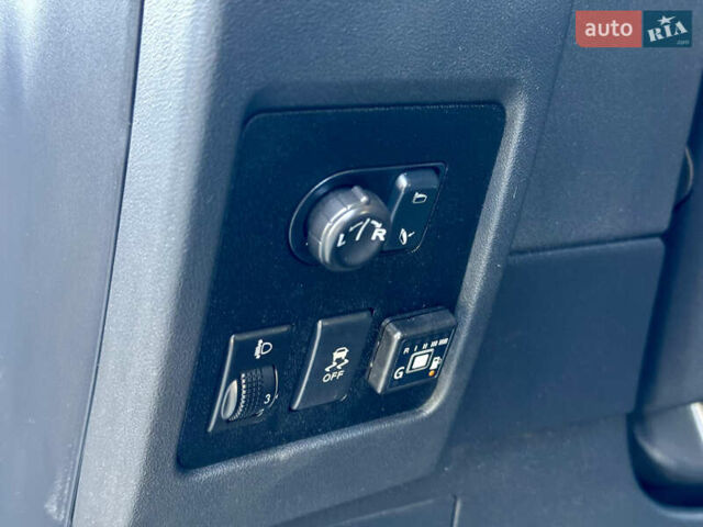 Сірий Ніссан Кашкай, об'ємом двигуна 1.6 л та пробігом 200 тис. км за 9999 $, фото 19 на Automoto.ua