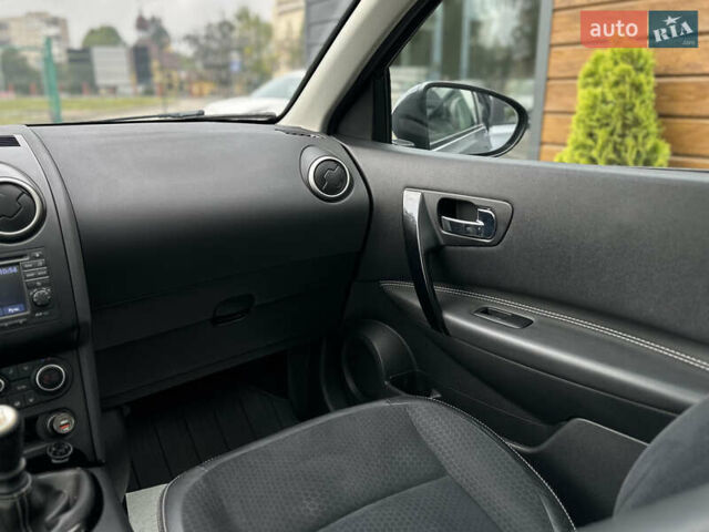 Серый Ниссан Кашкай, объемом двигателя 1.6 л и пробегом 254 тыс. км за 12600 $, фото 49 на Automoto.ua