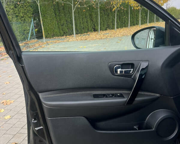 Серый Ниссан Кашкай, объемом двигателя 1.5 л и пробегом 235 тыс. км за 10900 $, фото 43 на Automoto.ua